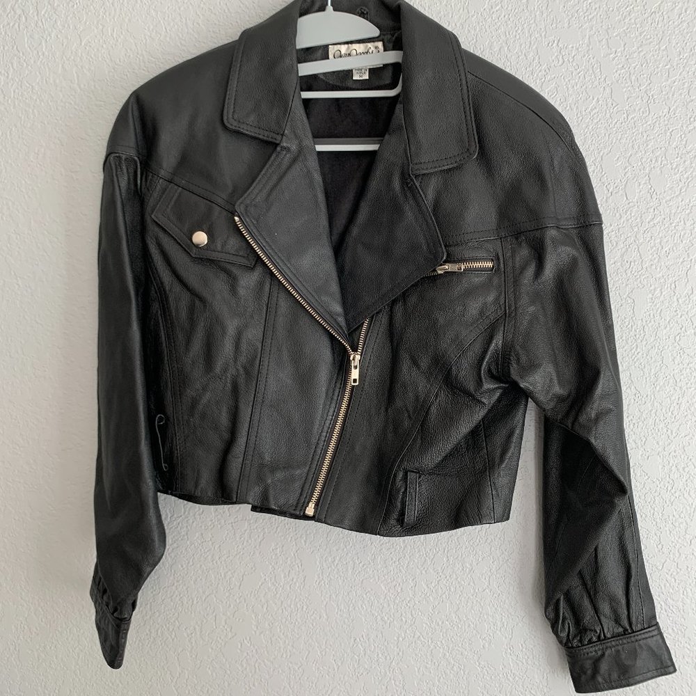 Vintage Black Cropped Motorcycle Biker Jacket